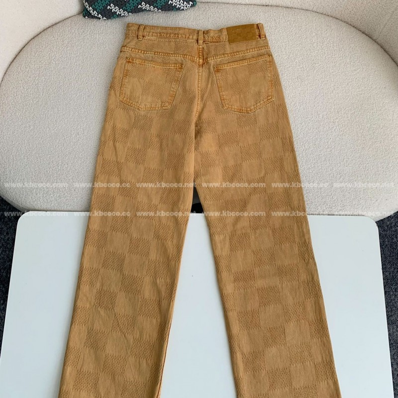 L0*is V*t0n FW24 Costumes