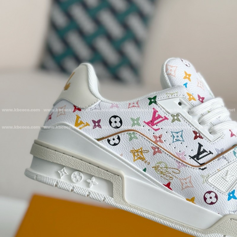 L0*is V*t0n TRAINER SNEAKERS