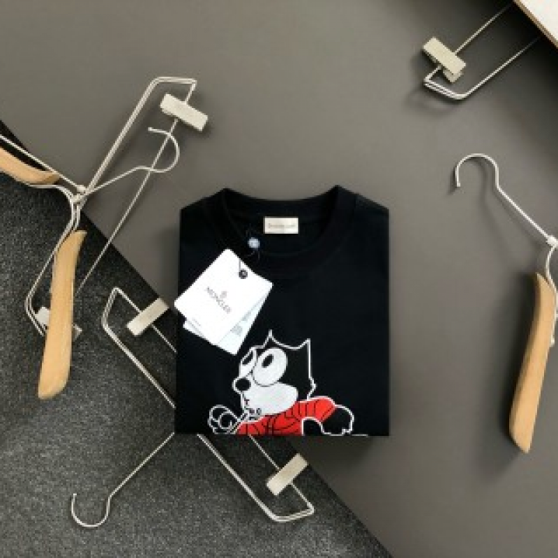 Moncler Spring and Summer Black Cartoon Embroidered T-shirt
