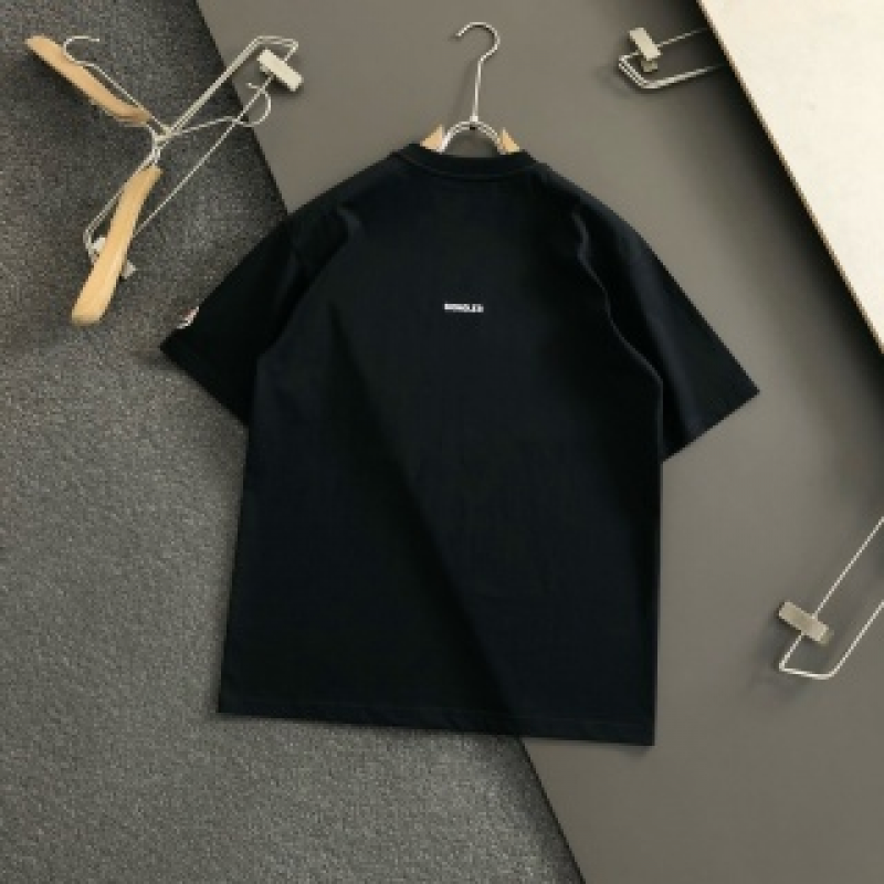 Moncler Spring and Summer Black Cartoon Embroidered T-shirt