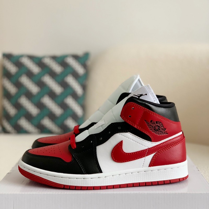Nike Air Jordan 1 Retro High OG Bred Toe