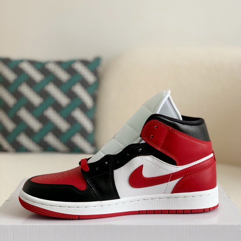 Nike Air Jordan 1 Retro High OG Bred Toe