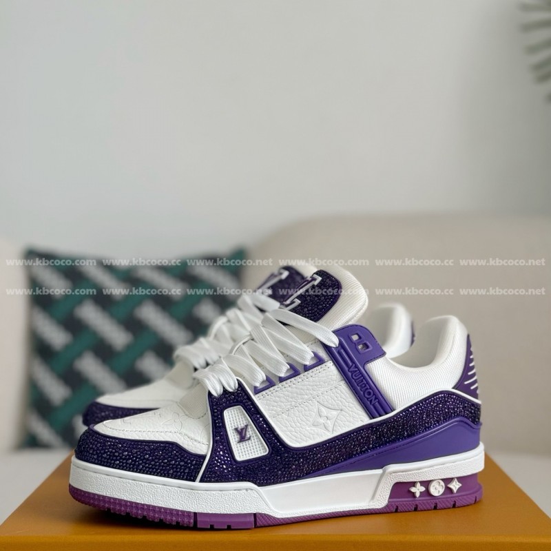 L0*is V*t0n TRAINER SNEAKERS