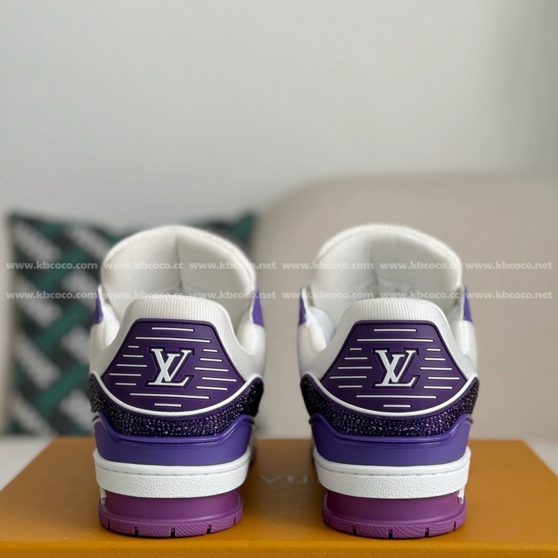 L0*is V*t0n TRAINER SNEAKERS