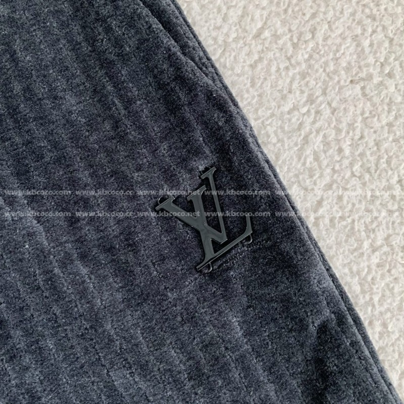 L0*is V*t0n x Park Seo Bo Knit sweatpants