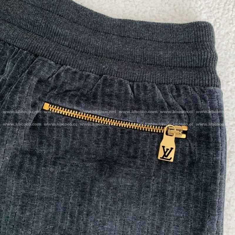 L0*is V*t0n x Park Seo Bo Knit sweatpants
