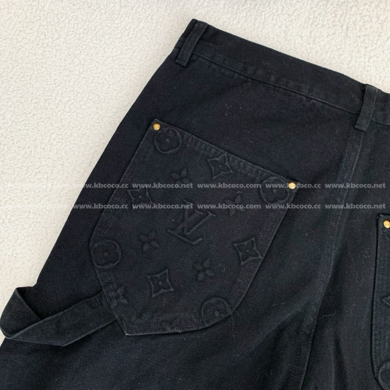 L0*is V*t0n FW23 Costumes