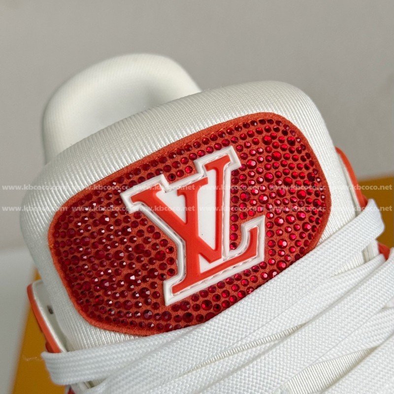 L0*is V*t0n TRAINER SNEAKERS