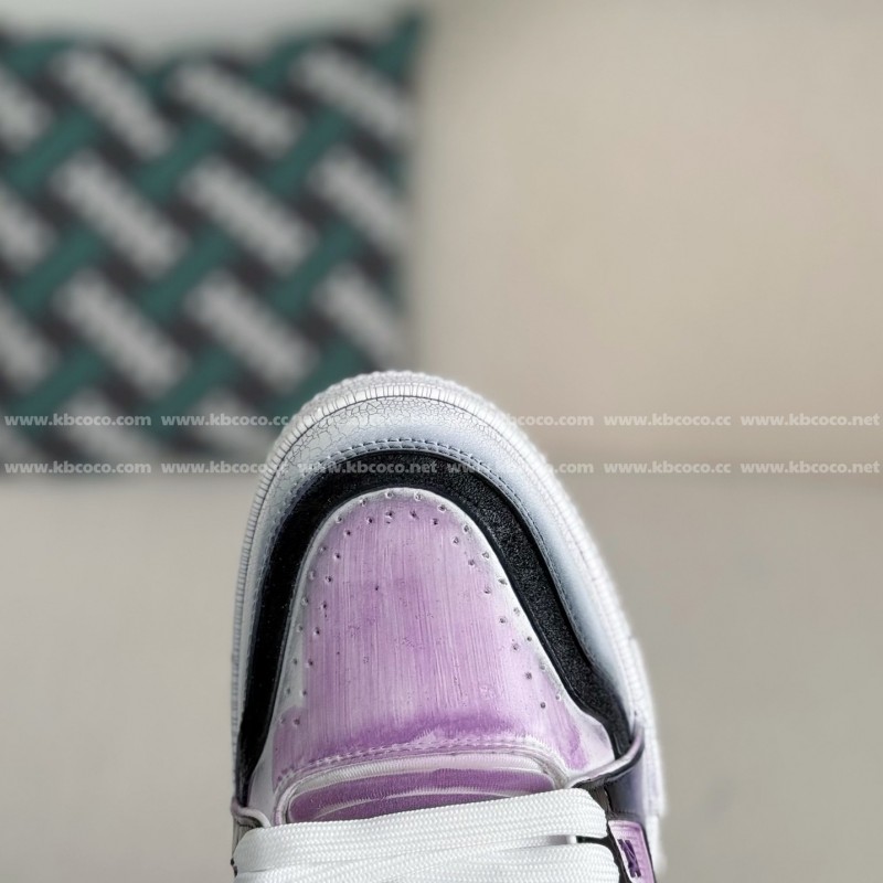 L0*is V*t0n TRAINER SNEAKERS