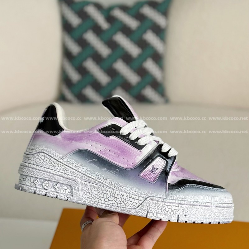 L0*is V*t0n TRAINER SNEAKERS