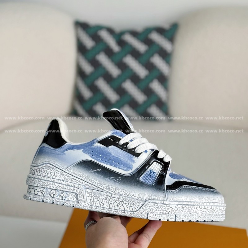 L0*is V*t0n TRAINER SNEAKERS