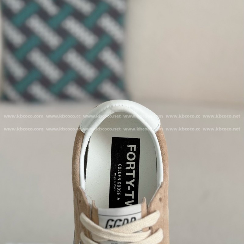 Golden Go*e Forty-TWO Casual sneakers