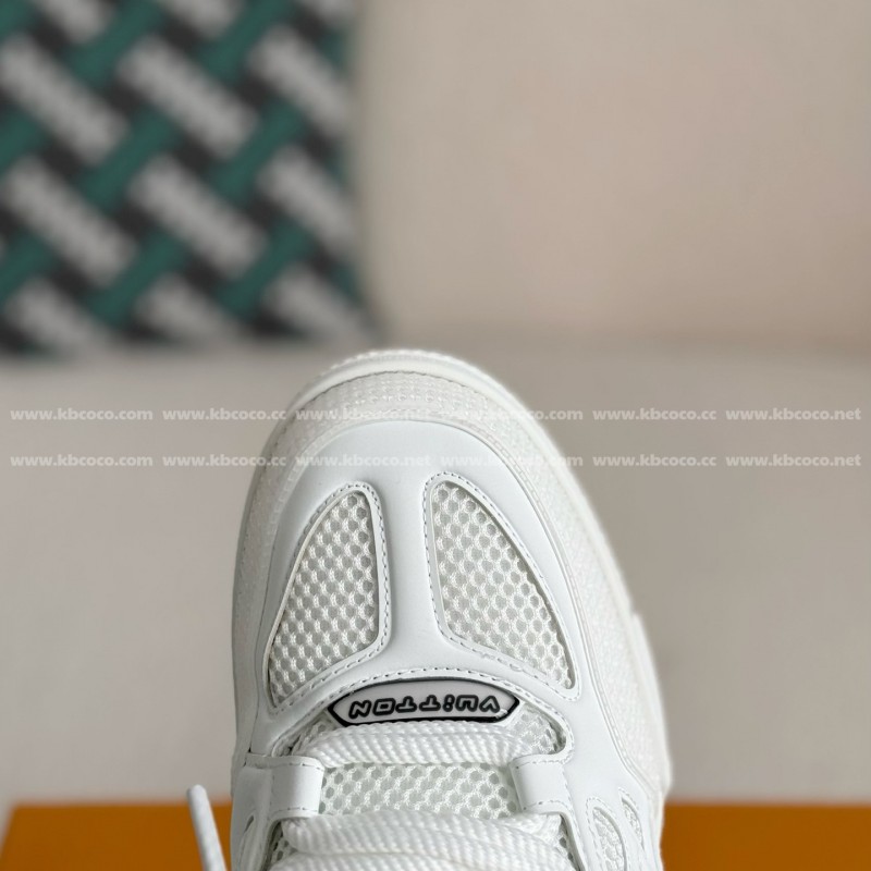 L0*is V*t0n RUNNER TATIC SNEAKERS