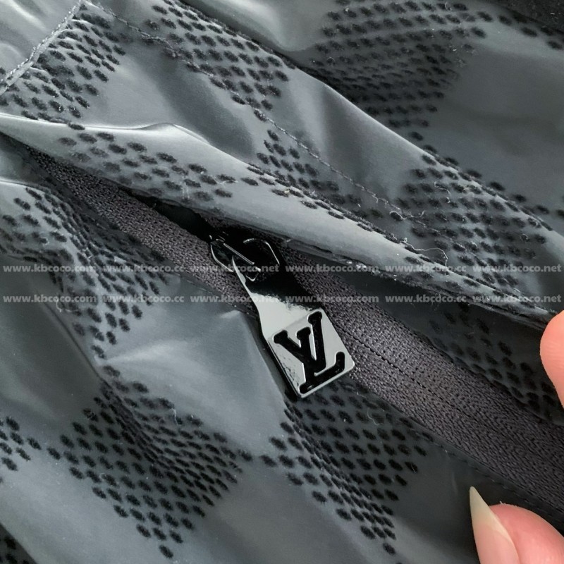 L0*is V*t0n ss25 Spring And Summer Series Sweatpants