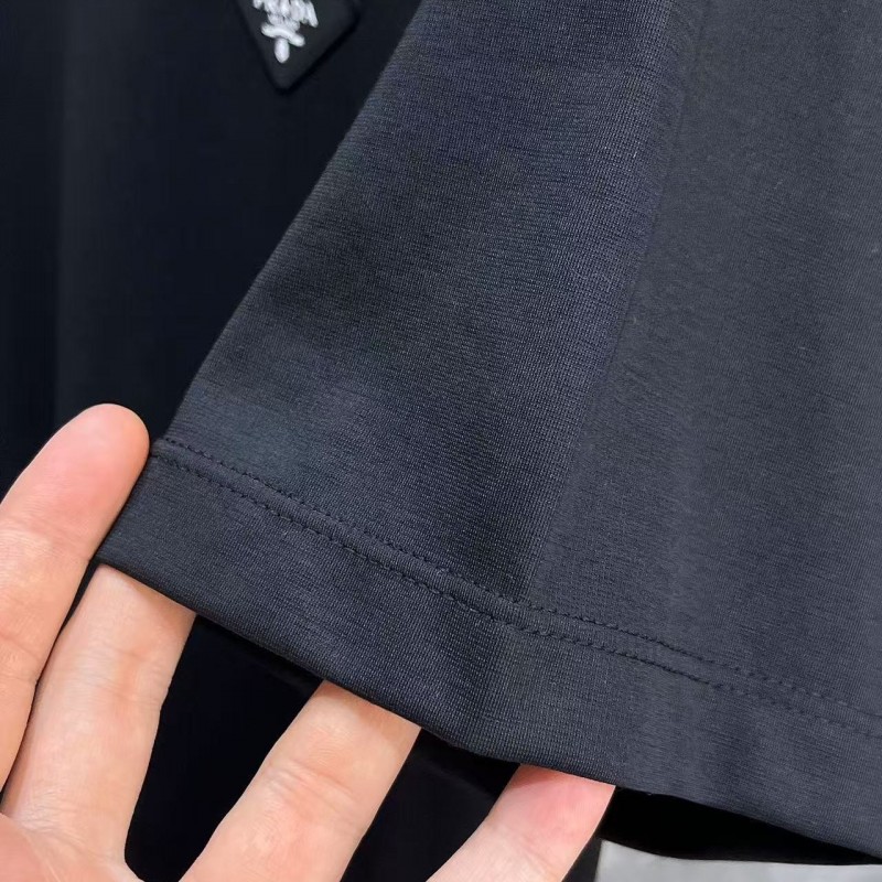 Pra*a 24 new triangle logo short sleeves black