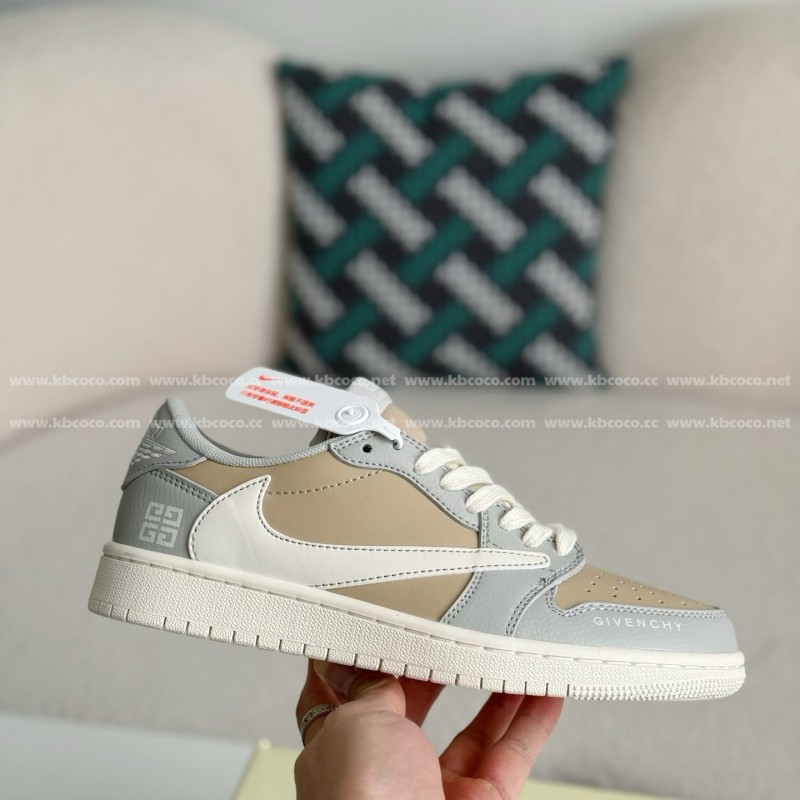 Givenchy x Nike Dunk Casual Sneaker
