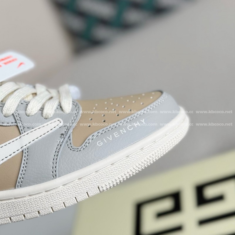 Givenchy x Nike Dunk Casual Sneaker