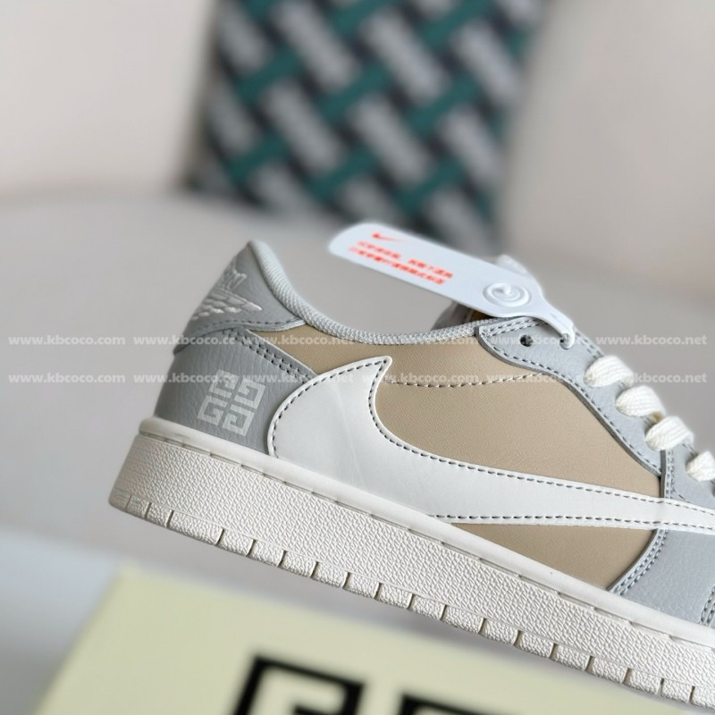 Givenchy x Nike Dunk Casual Sneaker