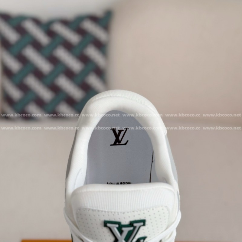 L0*is V*t0n TRAINER SNEAKERS