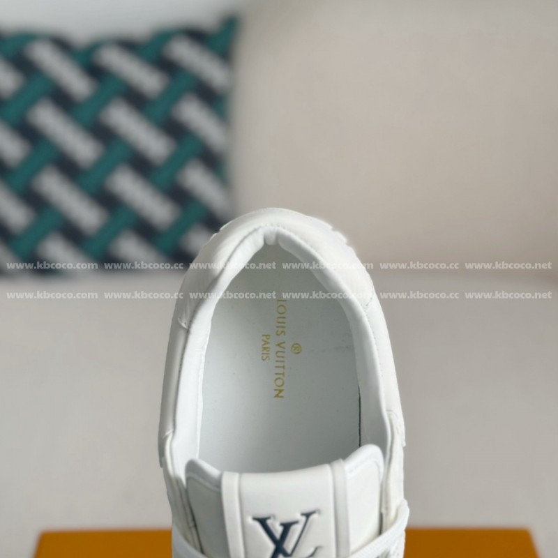 L0*is V*t0n RUN AWAY CASUAL SHOES