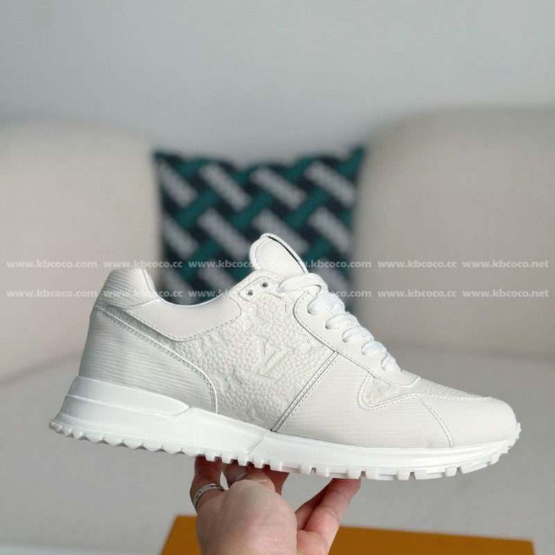 L0*is V*t0n RUN AWAY CASUAL SHOES