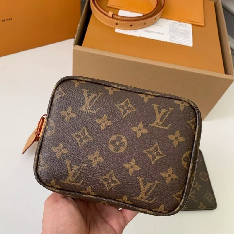 专柜当季新款 ALL IN BB 老花手袋 M12925，18*12*16cm