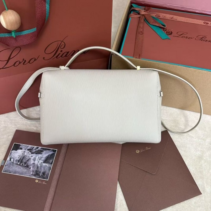 L**o p*ana new white imported cowhide crossbody toiletry bag Size: 27*16*10cm
