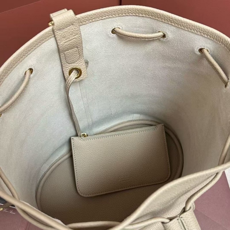 L**o p*ana extra imported off-white cowhide drawstring backpack, size: 25*27*14cm