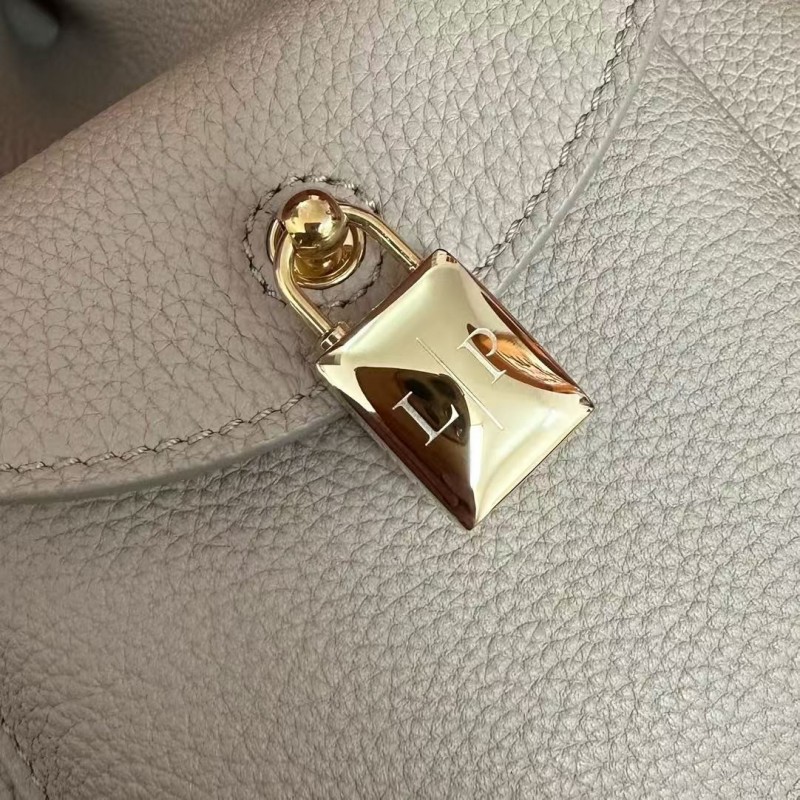 L**o p*ana extra imported off-white cowhide drawstring backpack, size: 25*27*14cm