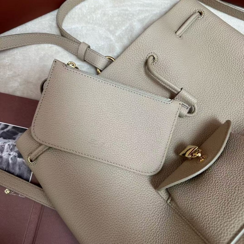 L**o p*ana extra imported off-white cowhide drawstring backpack, size: 25*27*14cm