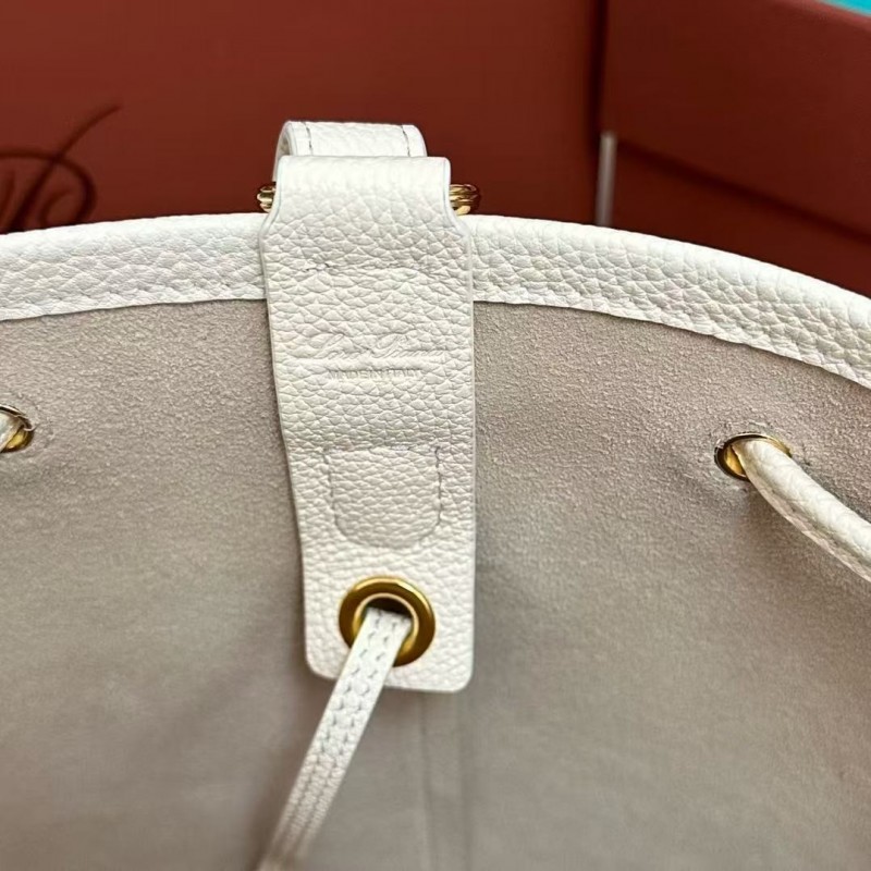 L**o p*ana extra white imported cowhide drawstring backpack, size: 25*27*14cm