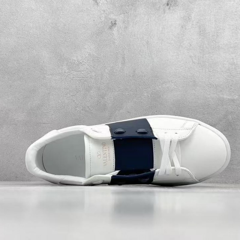 va*t*no One Stud Sneakers