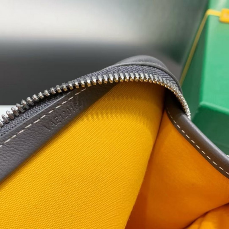 Go*ard imported cowhide with canvas large toilet bag, size: 30*23*8cm