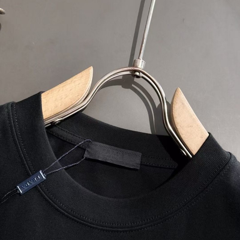 Pra*a 2025 Spring and Summer Latest Round Neck Fashion Short Sleeve