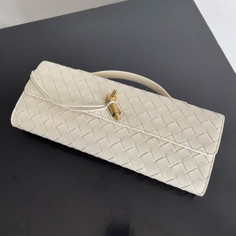 BOTTECA Ve*ne*ta uses exquisite craftsmanship intreccio woven imported sheepskin evening clutch bag Si