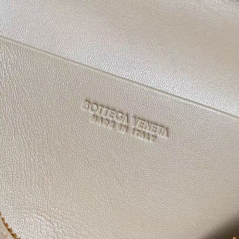 BOTTECA Ve*ne*ta uses exquisite craftsmanship intreccio weaving imported sheepskin leather Crossbody t