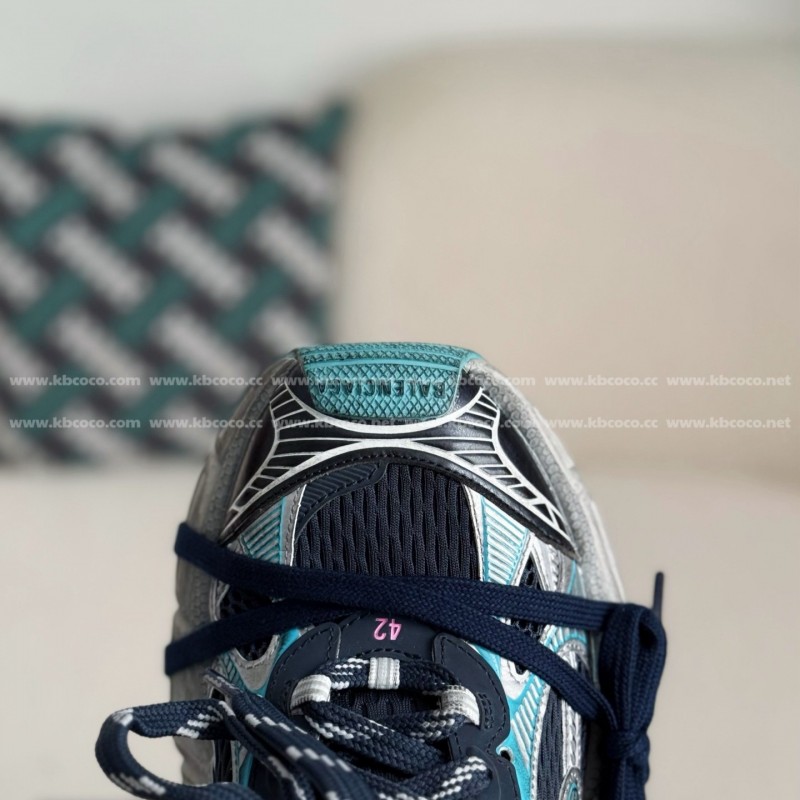Ba*len*cia*ga Runner Sneakers