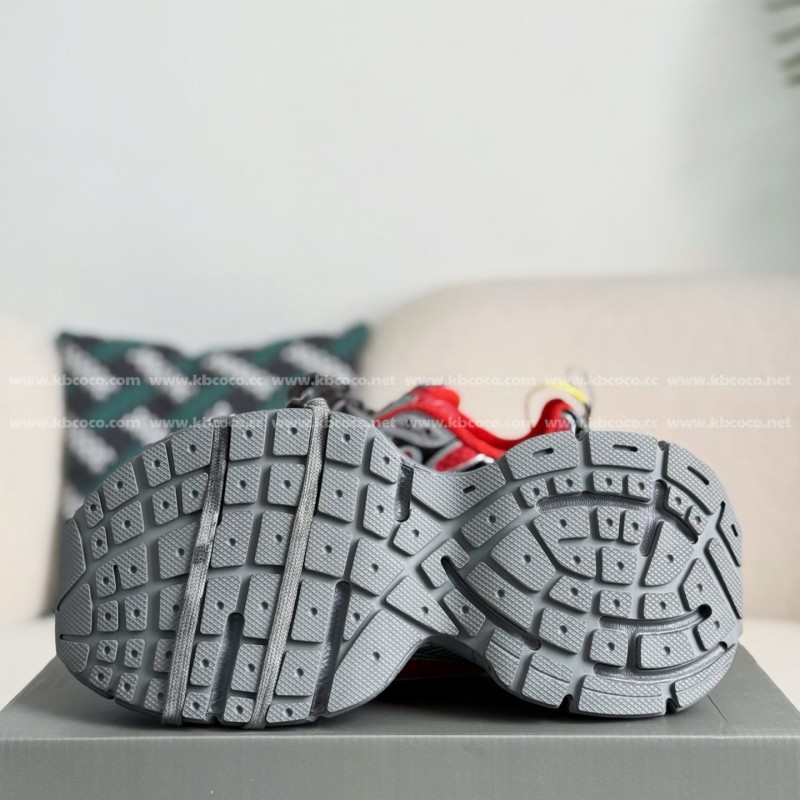 Ba*len*cia*ga Runner Sneakers