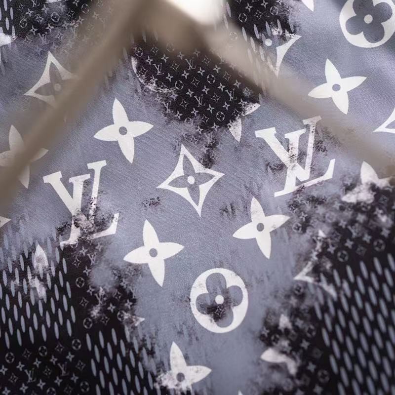 LV 2025 new top-grade quick-drying fabric beach swimming shorts