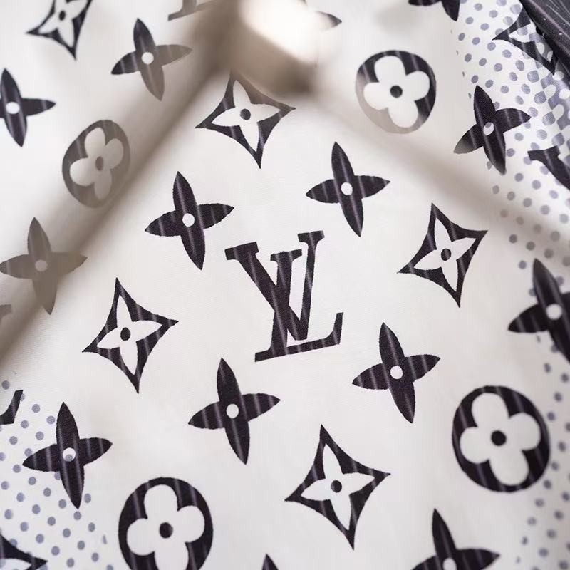 LV 2025 new top-grade quick-drying fabric beach swimming shorts