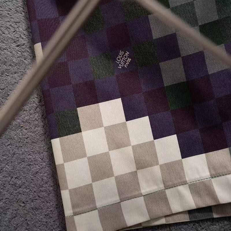 LV 2025 new top-grade quick-drying fabric beach swimming shorts