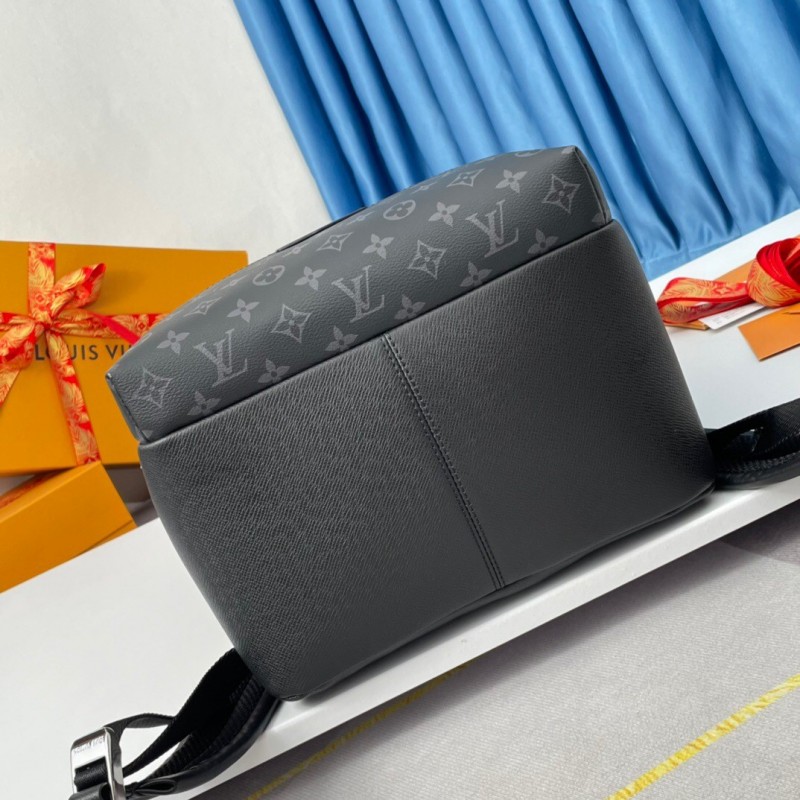 L0*is V*t0n backpack