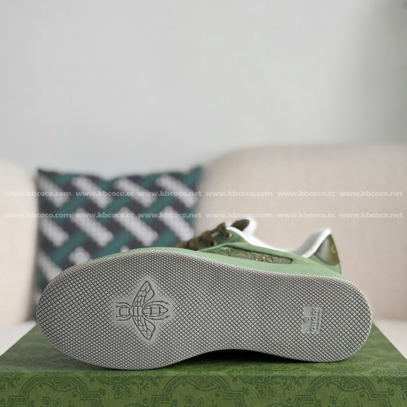 G*u*i casual sneakers