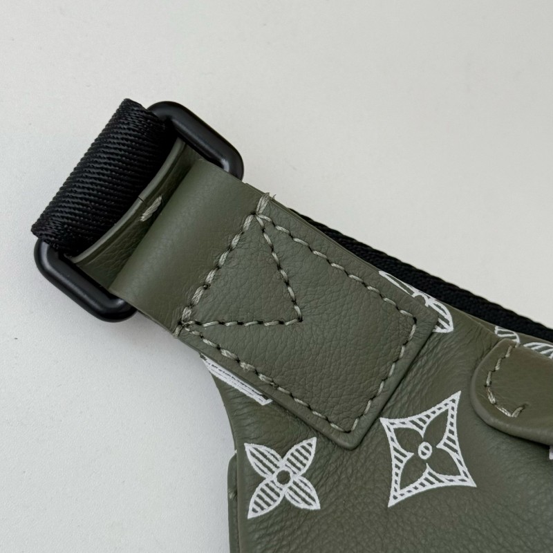 LV DISCOVERY FULL LEATHER CHEST BAG  M12508,SIZE:15*9*44cm