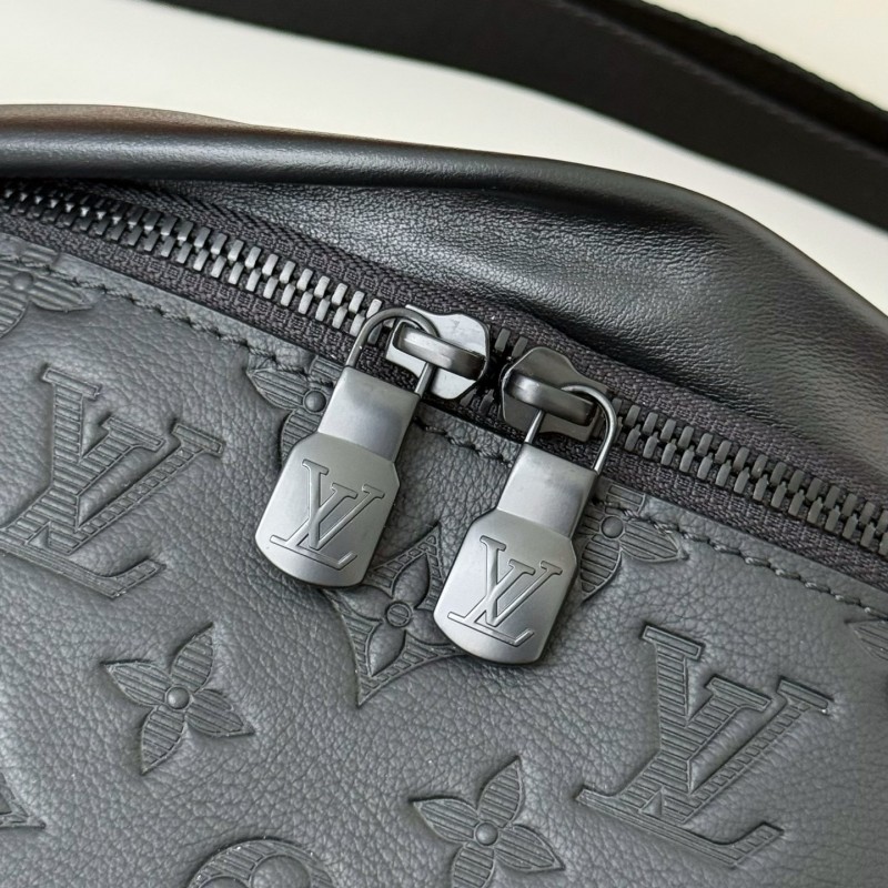 LV DISCOVERY FULL LEATHER CHEST BAG  M44388,SIZE:47*20*9cm