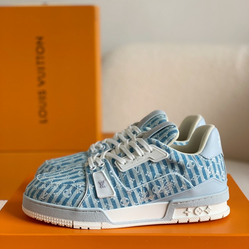 L0*is V*t0n TRAINER SNEAKERS