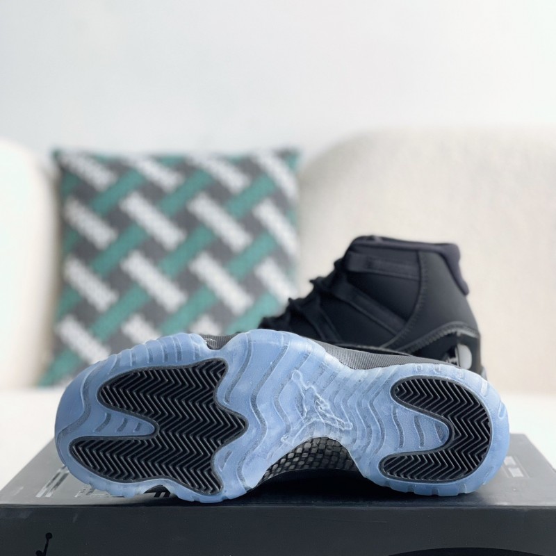 Jordan Air Jordan 11 retro cap and gown