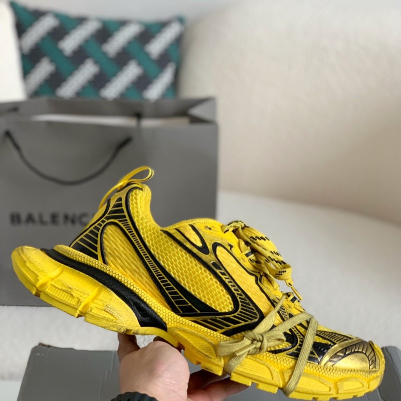 Ba*len*cia*ga Runner Sneakers