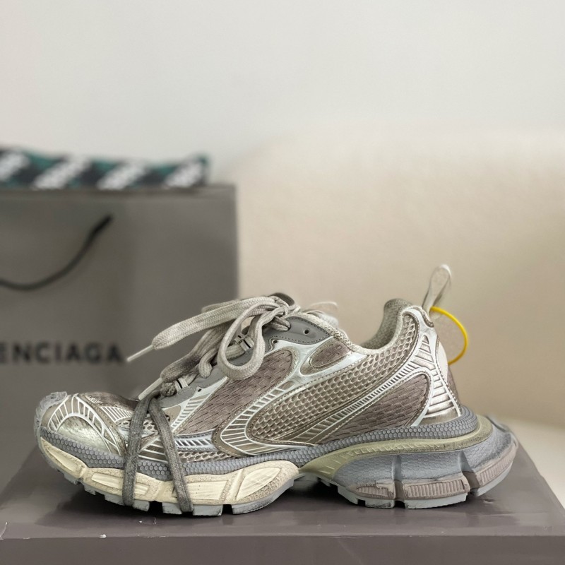 Ba*len*cia*ga Runner Sneakers