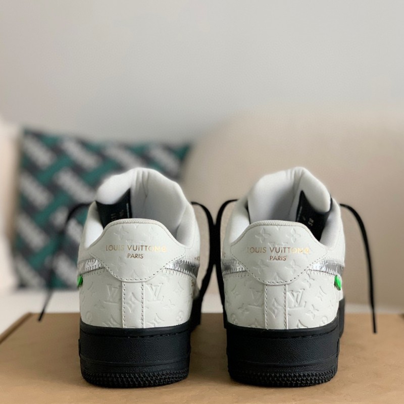 L0*is V*t0n × NIKE AIR FORCE 1 SNEAKER